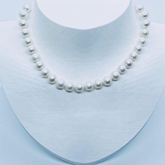 Classic 16” White Pearl Necklace N52